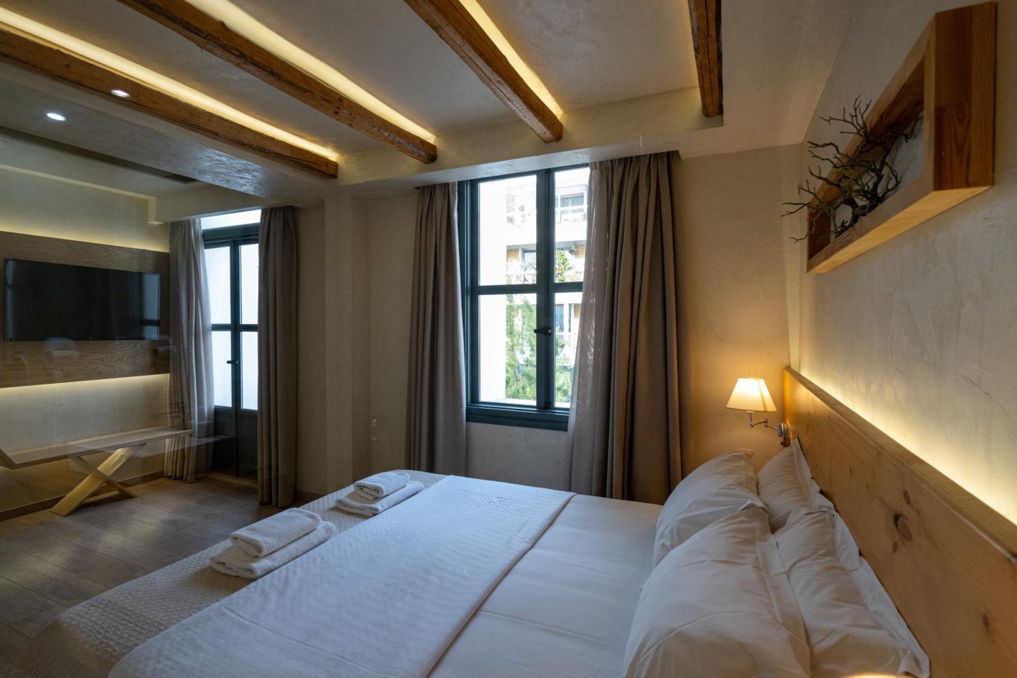 Panellinion Luxury Rooms Kalamata Zewnętrze zdjęcie